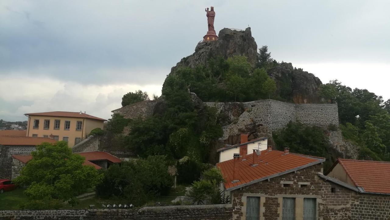 Chambres D'Hotes La Prevote - Ancien Couvent Contre La Cathedrale Le Puy-en-Velay Bagian luar foto